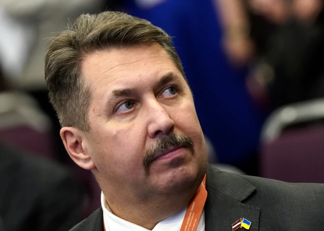 Раев сравнил Россию с неадекватным соседом: "Думаю, мы обречены на конфронтацию"
