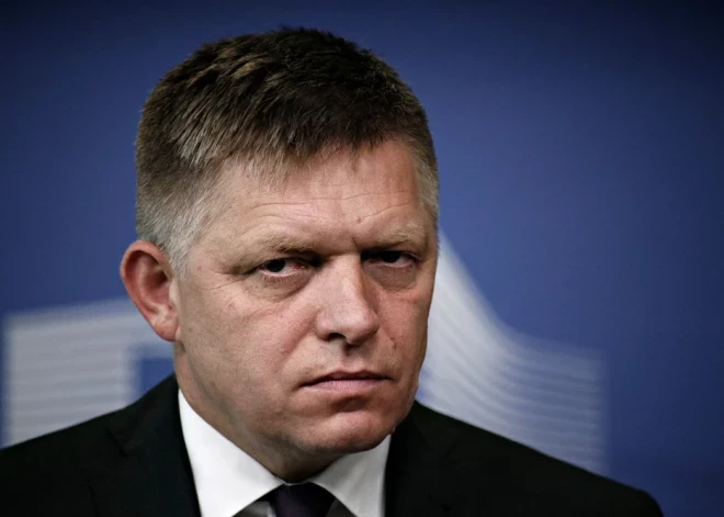 Фицо сдался: Словакия послала Украине пакет военной помощи