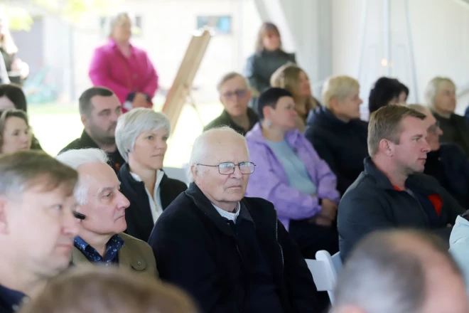 Pirmais sarunu festivāls pulcēja prāvu skaitu apmeklētāju.