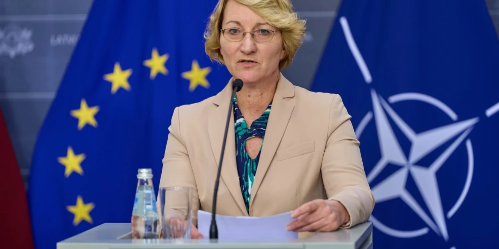 Dace Melbārde noraida Uzulnieka apgalvojumus, ka IZM izplata “dzimtes ideoloģiju”.