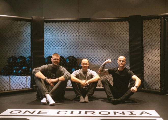 Sporta zālē būs pieejami jauktās cīņas mākslas treniņi, Brazīlijas Džiu-Džitsu treniņi, joga, spēka treniņi sievietēm, kā arī vispārējās fiziskās sagatavotības treniņi bērniem un pusaudžiem.