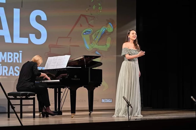 Сопрано Елизавета Галкина.