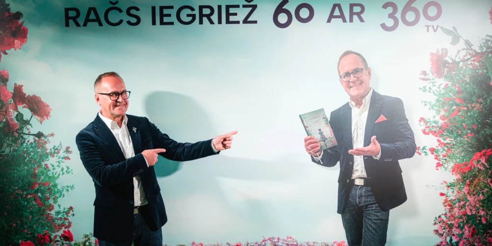 2025. gada 6. oktobrī kafejnīcā un labo sajūtu oāzē "Hercogs Garden" bija sapulcējušies daudz pazīstamu cilvēku, lai atzīmētu Guntara Rača jaunās dzejoļu grāmatas "Uzplaukt" atvēršanu. Vienlaikus tika atzīmēta arī mūziķa pirmā solo albuma izdošana un jubilejas turnejas "Lecam pa vecam, jo nekur nav tik labi kā mājās" sākums.