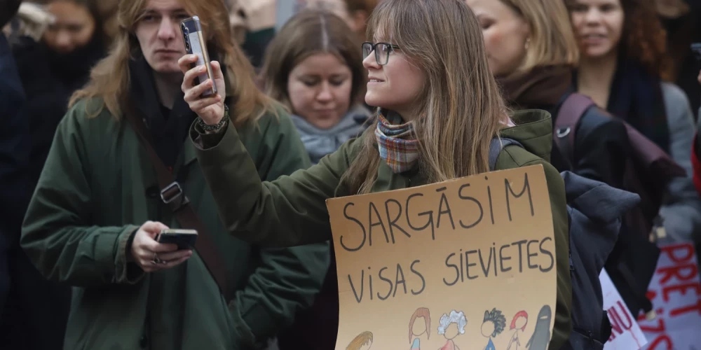 Virkne NVO pie Saeimas vēlreiz protestē pret izstāšanos no Stambulas konvencijas.