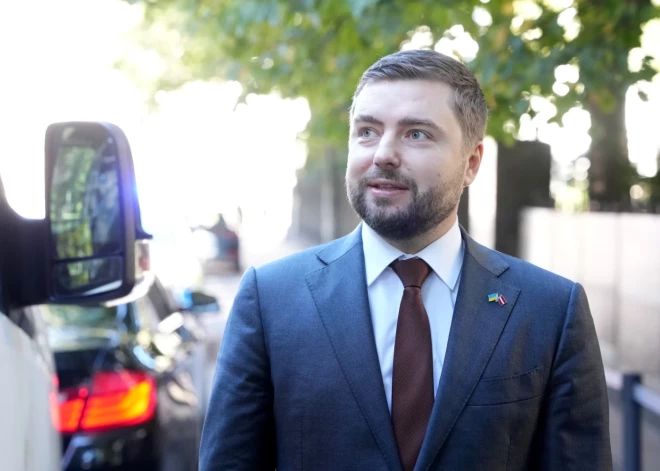 Украина меняет посла в Латвии - указ Зеленского