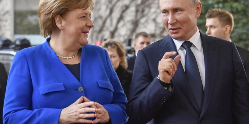 Vācijas kanclere Angela Merkele un Krievijas diktators Vladimirs Putins 2020. gadā