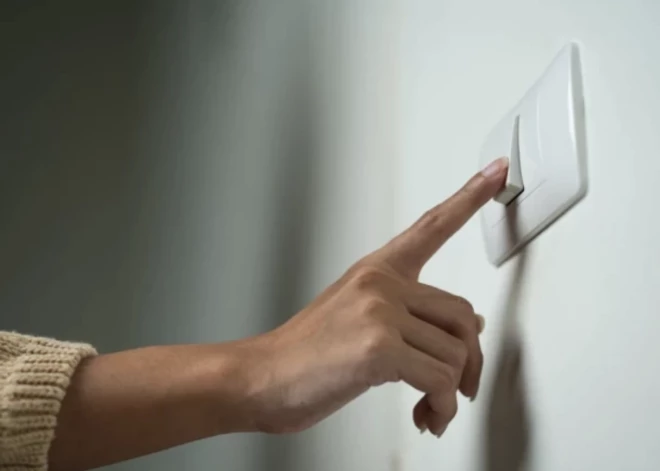 Latvijas iedzīvotājiem atgādina par procedūru, kas reizi 10 gados jāveic savā mājoklī