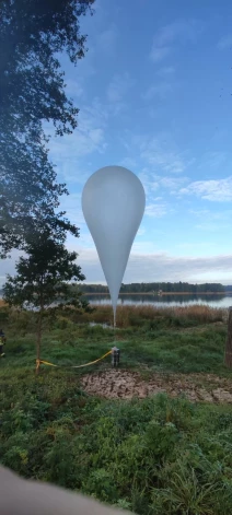 Otrdien, 7. oktobrī, robežsargi sadarbībā ar Valsts policijas amatpersonām Krāslavas novadā konstatēja gaisa balonu ar kontrabandas cigaretēm.
