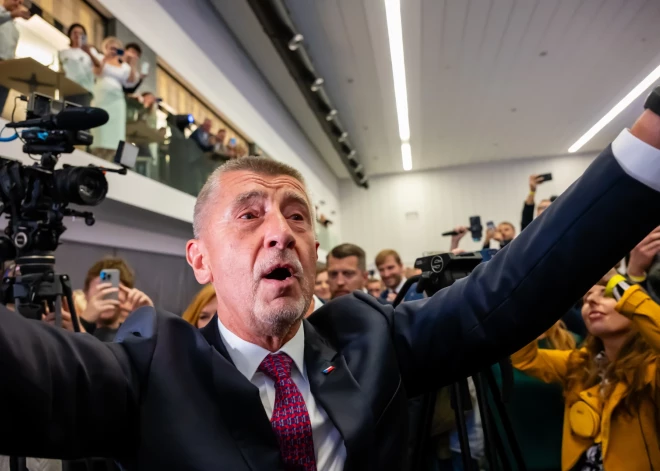 Andrejs Babišs apstiprinājis, ka neturpinās finansēt ieroču piegādes Ukrainai