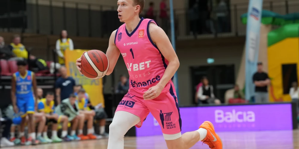 Tiekoties ar kaimiņvalsts klubiem, "Rīgas zeļļi" komanda trešdien svinēja uzvaru "Optibet" Latvijas-Igaunijas basketbola līgas spēlē.