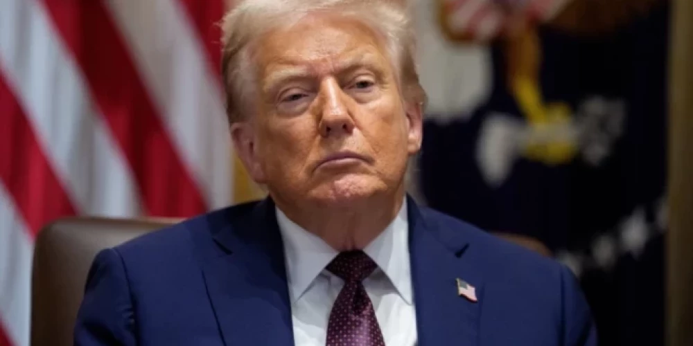 ASV prezidents Donalds Tramps norāda, ka Izraēla un "Hamas" vienojušies par Gazas miera plāna pirmo fāzi.