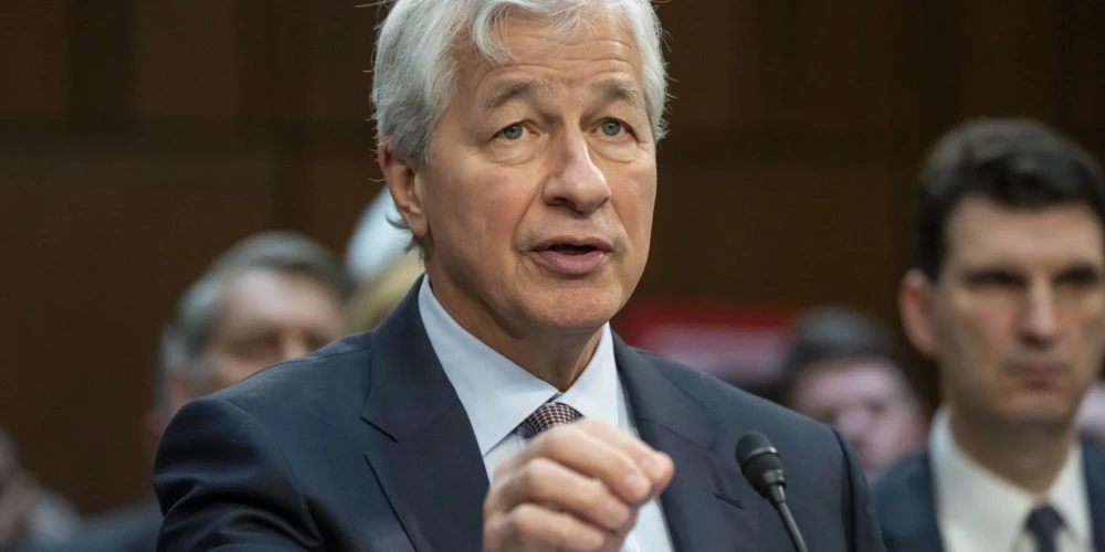 ASV lielākās bankas "JPMorgan Chase" vadītājs Džeimijs Daimons brīdina par iespējamu tuvojošos satricinājumu ASV akciju tirgū.