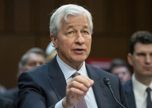 ASV lielākās bankas "JPMorgan Chase" vadītājs Džeimijs Daimons brīdina par iespējamu tuvojošos satricinājumu ASV akciju tirgū.