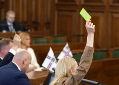 Saeima tomēr pieņem ES emisiju kvotu regulējumu - mums draudēja 300 miljonu eiro sods