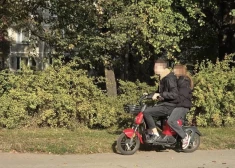 Jaunieši Rīgā joprojām turpina apiet "Ride" lietotnes prasības