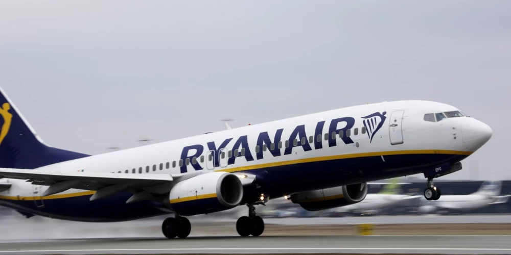 "Ryanair" ziemas sezonā samazinās lidojumu skaitu arī citās valstīs, tostarp Igaunijā un Lietuvā.