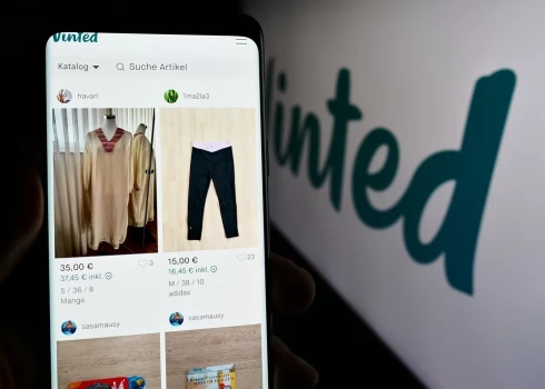 "Vinted" ir viens no Lietuvā dzimušiem veiksmes stāstiem - visā Eiropā un arī Ziemeļamerikā zināma lietoto preču tirdzniecības platforma. Tā darbojas pēc līdzīga principa kā mūsu "Andele Mandele". 