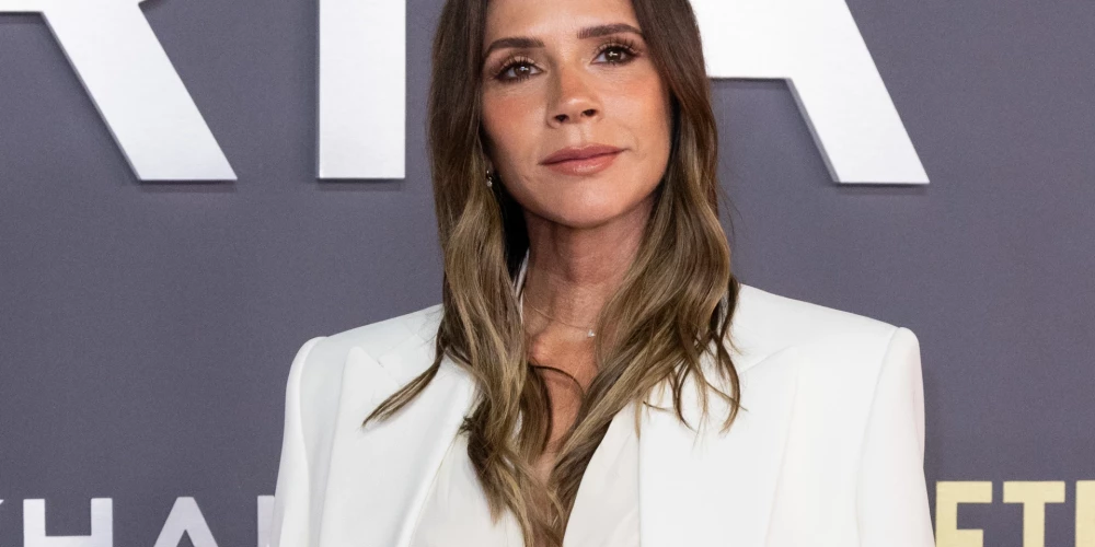 Jaunā “Netflix” seriāla “Victoria Beckham” pirmizrādes vakarā Londonā šā gada 8. oktobrī.