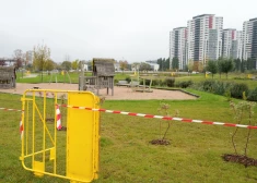 Многострадальный парк в Скансте постигло новое несчастье. Жителей просят не приближаться к детской площадке