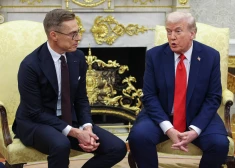 Tramps ierosina no NATO izslēgt vienu Eiropas valsti