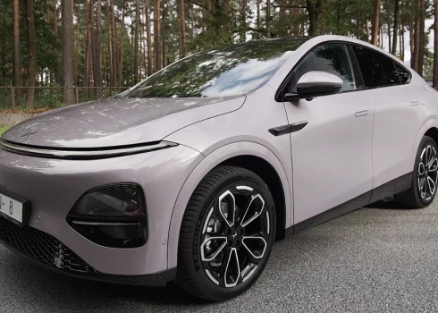 Xpeng G6 elektriskās piedziņas jauda ir no 255 līdz pat 480 zirgspēkiem, sākuma cena - 43 500 eiro.