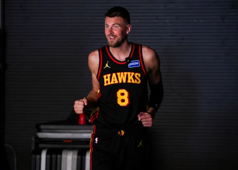 Kristaps Porziņģis Atlantas "Hawks" mediju dienā. 