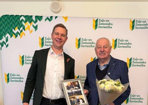 14. Saeimas deputāts Andrejs Vilks noicis deputāta mandātu.