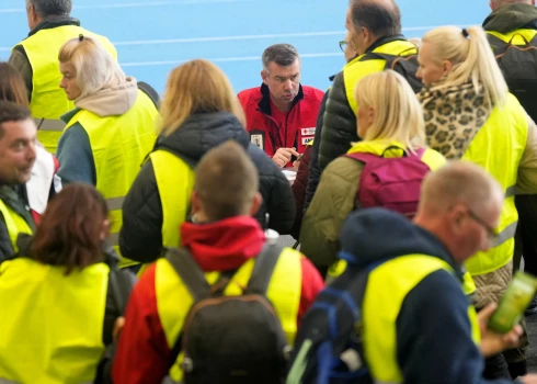 Evakuācijas mācības Kauņā 2025. gada 7. oktobrī (foto: Scanpix / Reuters)