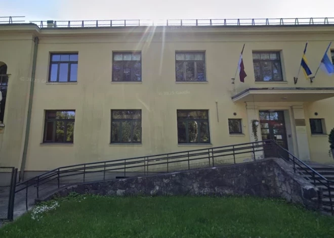 Из-за утечки газа в Риге эвакуированы дети из детского сада в Пардаугаве