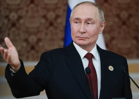 Владимир Путин очень ностальгирует по временам CCCР.