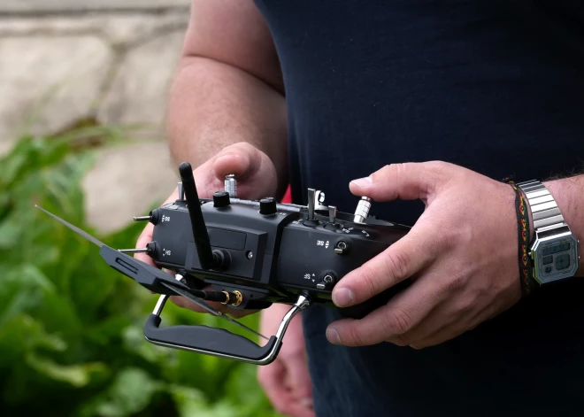 Valsts policija nākotnē plāno izmantot dronus ceļu satiksmes uzraudzībai, paziņo eksperti