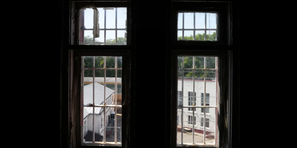 Prokuratūra vienojusies par sodu lietā par bandas vadīšanu no cietuma.