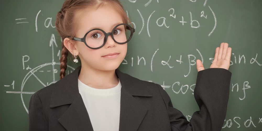 11 октября в мире отмечается Международный день девочек.