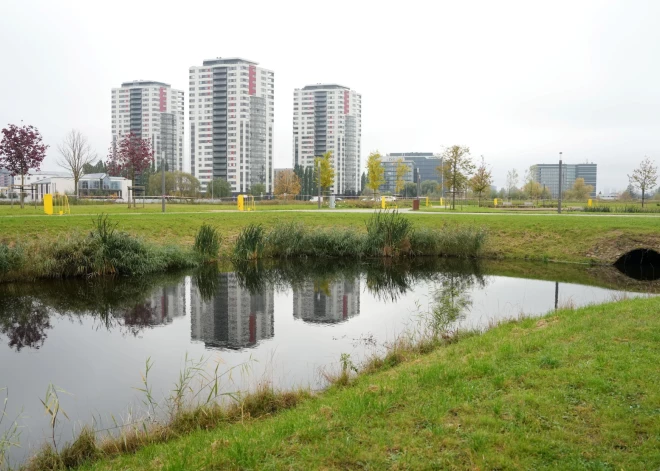 Дождь, ветер и грозы на северо-востоке: погода в Латвии снова испытывает наше терпение