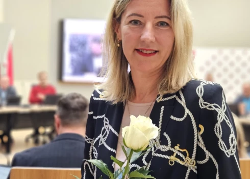 Zane Rence vienbalsīgi apstiprināta par Grobiņas Mūzikas un mākslas skolas un Grobiņas Skolēnu interešu centra direktori.