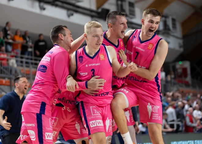 "Rīgas zeļļi" un "Liepāja" Latvijas-Igaunijas basketbola līgas mačos pārspēj Igaunijas vienības