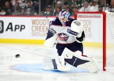 Merzļikins veiksmīgi atvaira vairākus metienus, un "Blue Jackets" izdodas pārspēt pretinieku