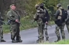В Эстонии напряженная ситуация на границе: на стороне РФ заметили группу вооруженных людей