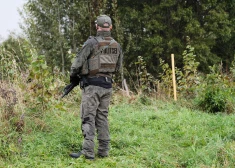 Krievija ir sniegusi atbildi Igaunijai par piektdien Krievijas pusē novēroto karaspēka vienību