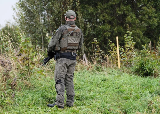 Krievija ir sniegusi atbildi Igaunijai par piektdien Krievijas pusē novēroto karaspēka vienību