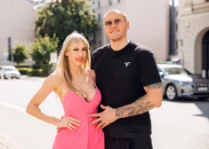 Kaspars un Olga Kambalas ar Taro kāršu palīdzību skatās nākotnē; tiek solīta grūtniecība