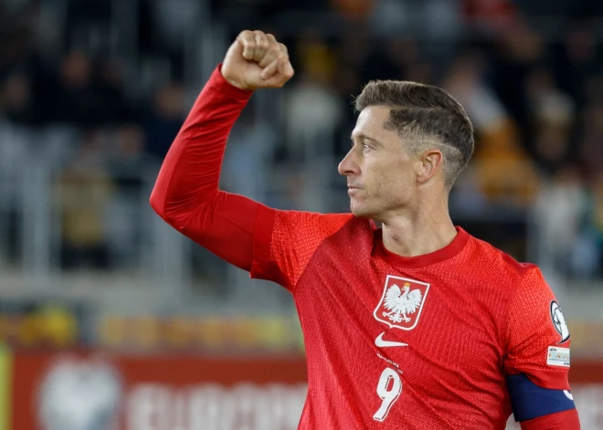 Levandovskis un Polija sarūgtina Lietuvu Pasaules kausa kvalifikācijā, Dānija pārspēj Grieķiju, bet Horvātija - Gibraltāru