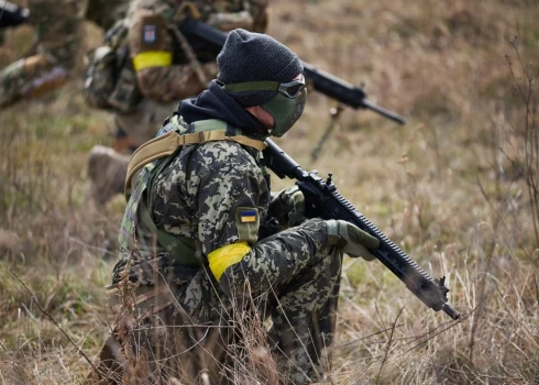 Eiropas Savienība virzās uz iesaldēto Krievijas līdzekļu novirzīšanu karā cietušajai Ukrainai.