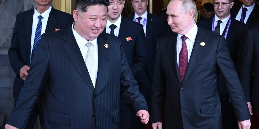 Ziemeļkoreja atkal demonstrē atbalstu Krievijai – Kims slavē Putina “vadību”.