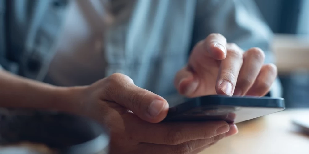 Krāpnieki kļuvuši vēl viltīgāki – eksperte skaidro, kā viņus atpazīt.