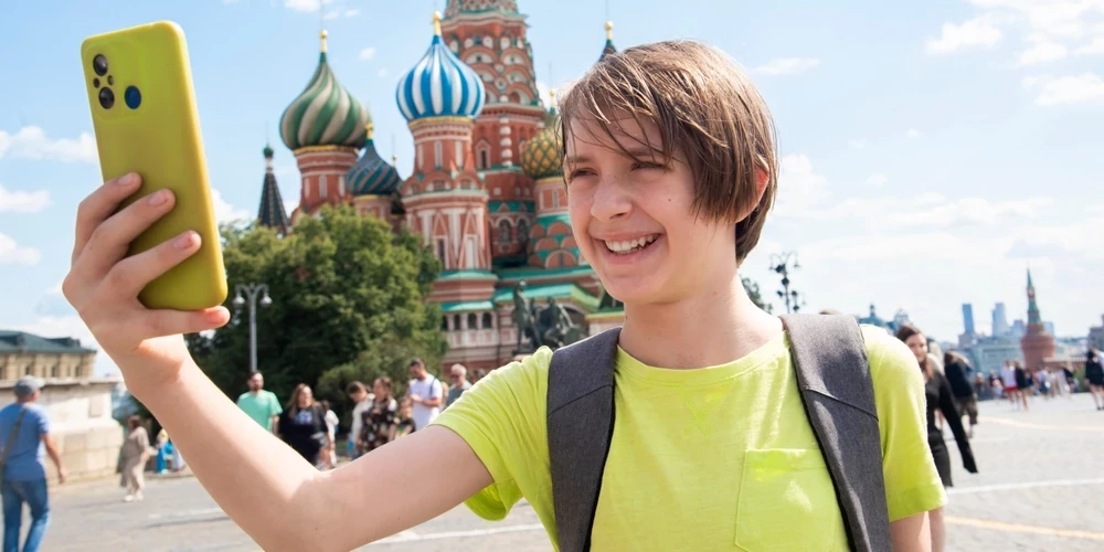 Латвия вводит частичный запрет на автобусное сообщение с Россией и Беларусью.