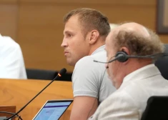 “Rindas, kas ilgst stundām, ir nepieņemamas!” Mairis Briedis šokēts par Latvijas slimnīcu stāvokli