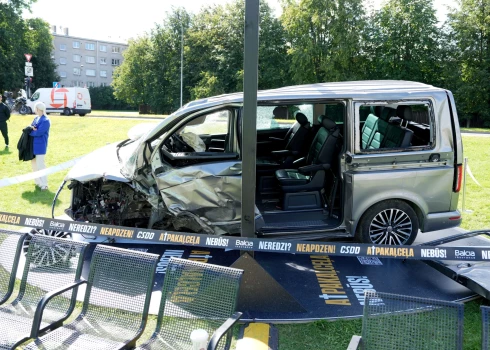 В прошлом году за аналогичный период на автодорогах погибли 85 человек, в том числе семь несовершеннолетних.