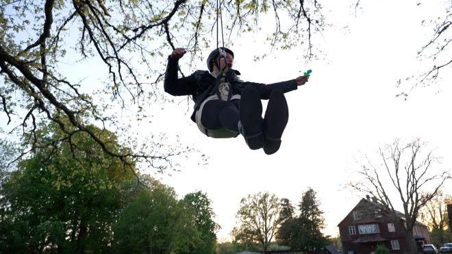 Šovā Egija mācās ieraudzīt labo pasaulē un noticēt, ka arī viņa var būt laimīga.