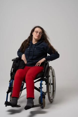 Egija šova "Caur ērkšķiem uz…" fotosesijā.